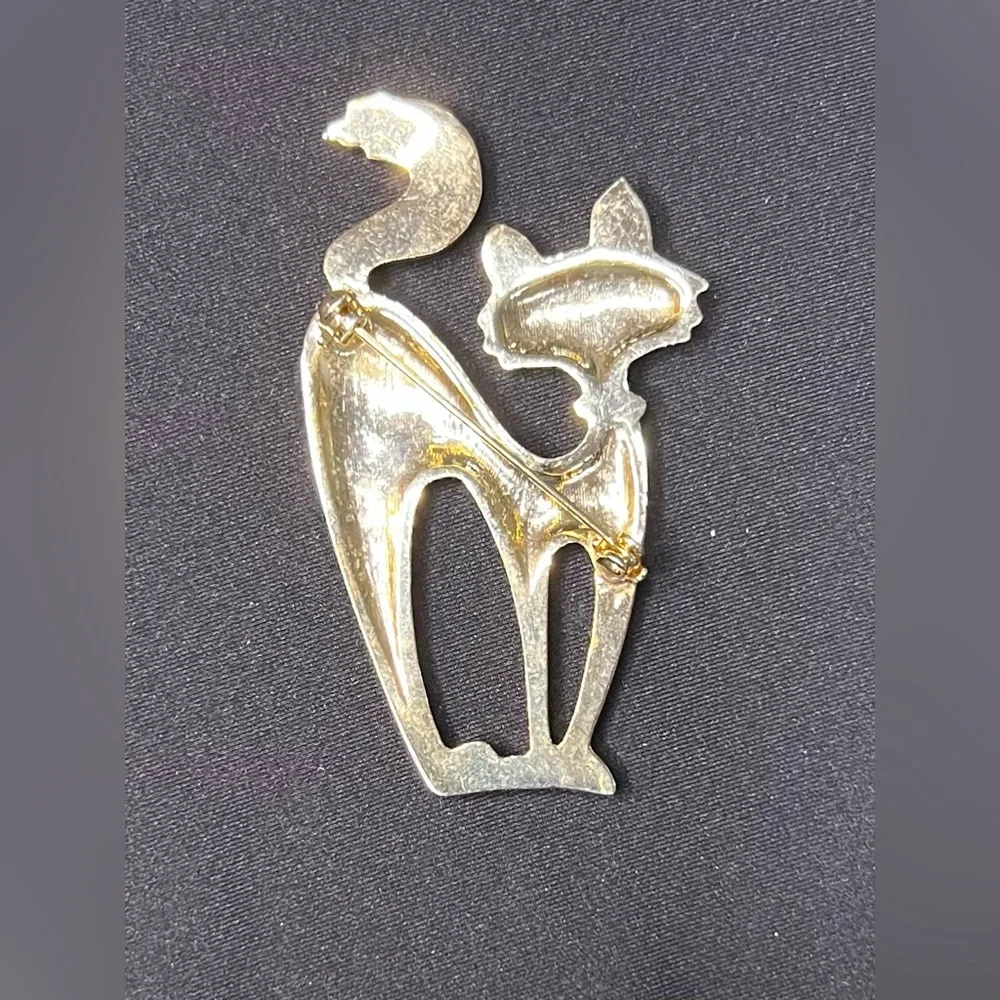 VINTAGE GOLD TONE CAT PIN BROOCH w/ RHINESTONES